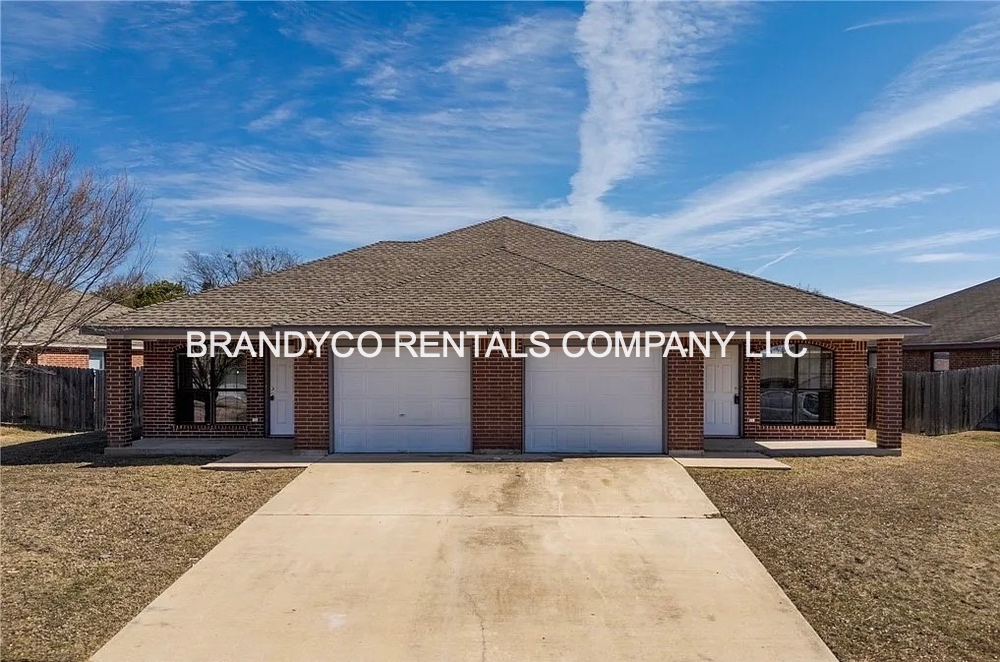 3201 B Dannen Court - 1